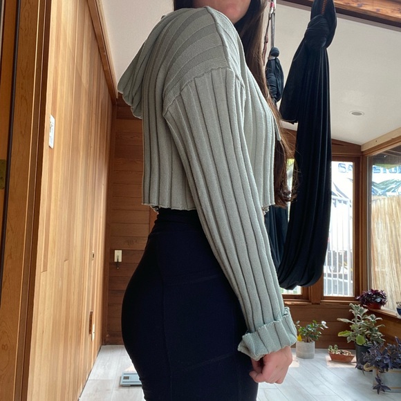 Cropped knit sweater - Picture 8 of 8